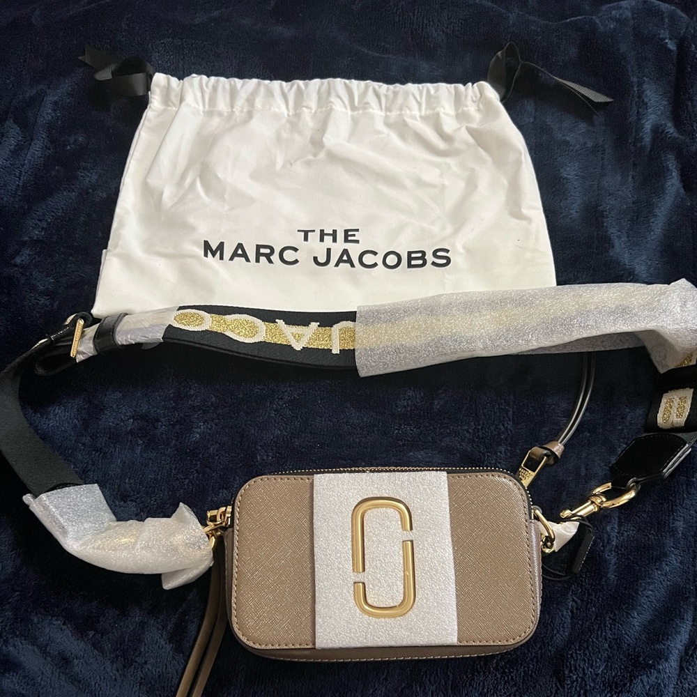 NWT MARC JACOBS SNAPSHOT CROSSBODY BAG